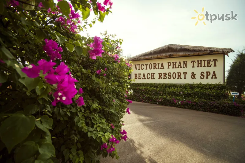 Фото отеля Victoria Phan Thiet Beach Resort & Spa 4* Фант'єт В'єтнам екстер'єр та басейни