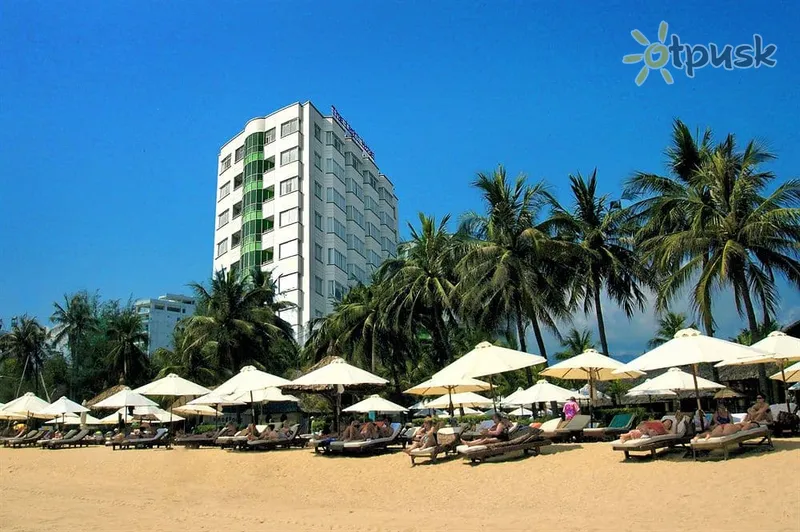 Фото отеля The Light Hotel & Resort 3* Нячанг В'єтнам екстер'єр та басейни