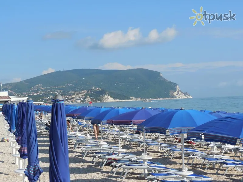 Фото отеля Conero Azzurro 3* Анкона Італія пляж