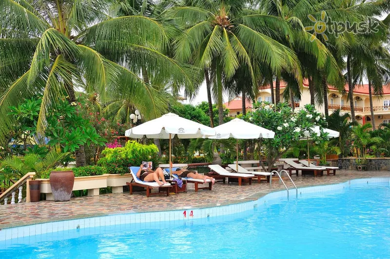Фото отеля Swiss Village Resort & Spa 3* Phan Thiet Vietnamas išorė ir baseinai