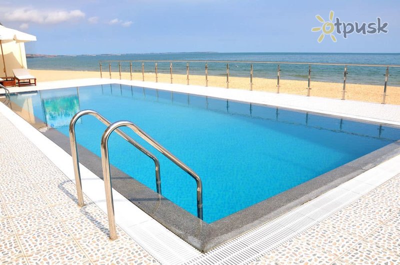 Фото отеля Swiss Village Resort & Spa 3* Фантьет Вьетнам экстерьер и бассейны