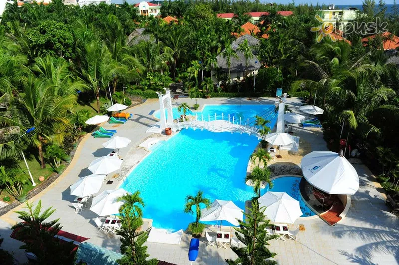 Фото отеля L'Azure Resort & Spa 4* apie. Phu Quoc Vietnamas išorė ir baseinai