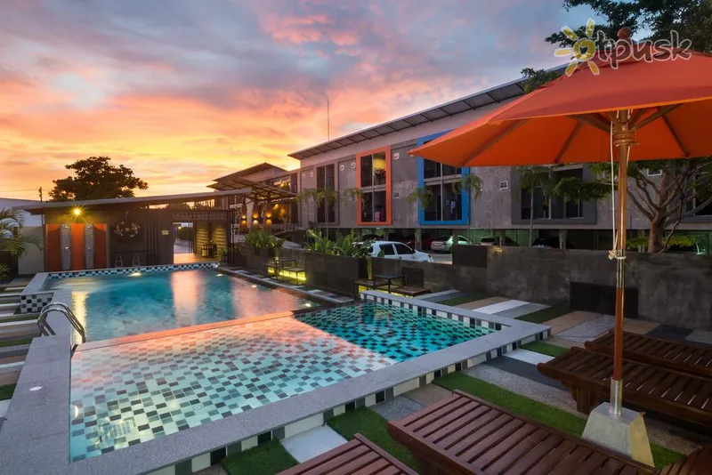 Фото отеля The Rubber Hotel 4* о. Пхукет Таїланд екстер'єр та басейни