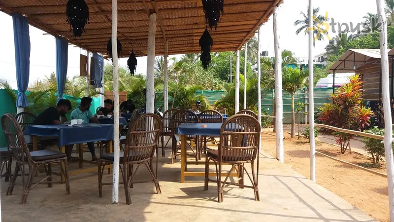 Фото отеля The Spring Beach Cottages 2* Šiaurės Goa Indija barai ir restoranai