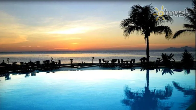 Фото отеля Centara Sandy Beach Resort Danang 4* Дананг Вьетнам экстерьер и бассейны
