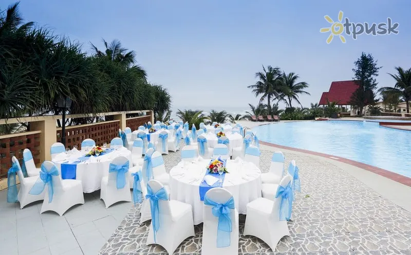 Фото отеля Centara Sandy Beach Resort Danang 4* Danangas Vietnamas barai ir restoranai