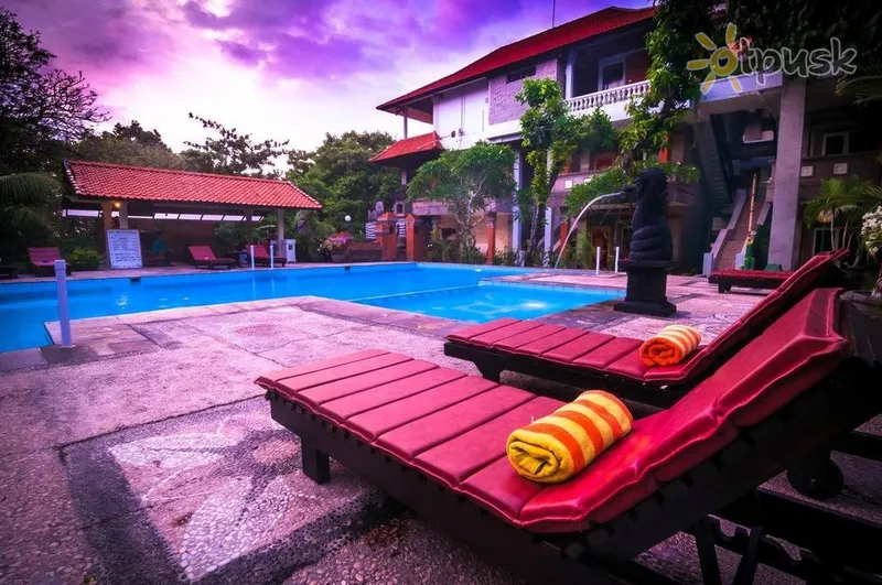 Фото отеля Melasti Kuta Bungalows & Spa 3* Kuta (Balis) Indonezija išorė ir baseinai