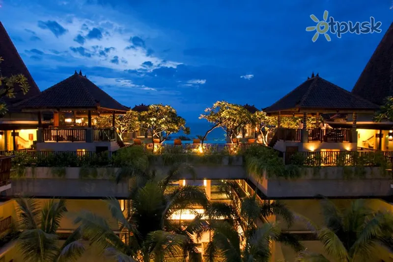 Фото отеля Mercure Kuta Beach Bali 4* Кута (о. Бали) Индонезия экстерьер и бассейны