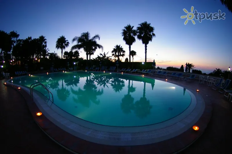 Фото отеля Residence Costa Azzurra 3* Kalabrija Itālija ārpuse un baseini