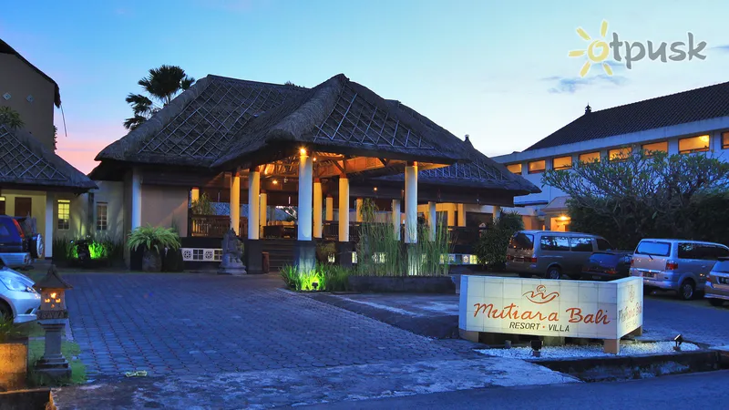 Фото отеля Mutiara Bali Boutique Resort Villa & Spa 4* Семиньяк (о. Бали) Индонезия экстерьер и бассейны