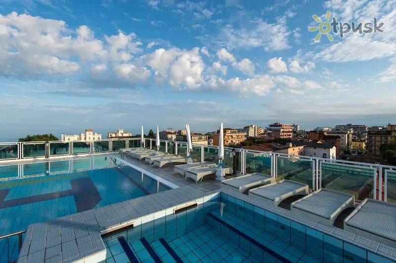 Фото отеля Colombo Hotel 4* Лідо Ді Езоло Італія екстер'єр та басейни