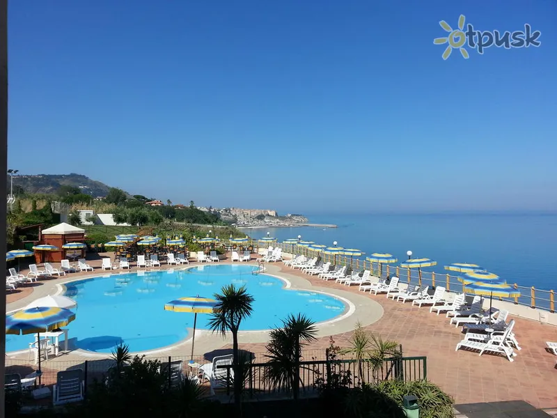Фото отеля Il Poggio Di Tropea 3* Калабрія Італія екстер'єр та басейни