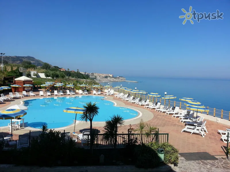 Фото отеля Il Poggio Di Tropea 3* Калабрія Італія екстер'єр та басейни