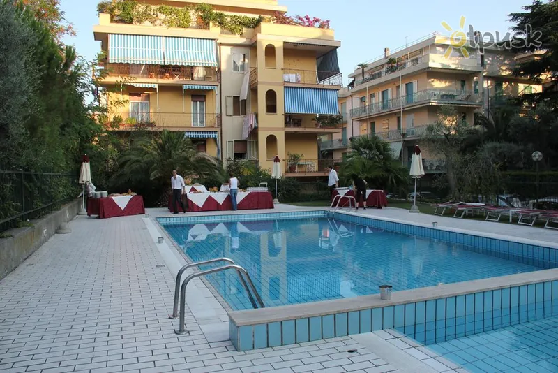 Фото отеля Garden Hotel 3* Алассіо Італія екстер'єр та басейни