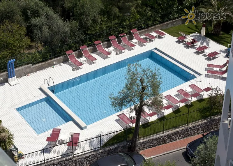 Фото отеля Garden Hotel 3* Алассіо Італія екстер'єр та басейни