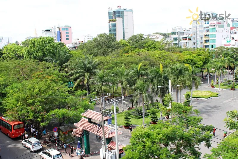 Фото отеля Liberty Saigon Greenview 3* Хошимін В'єтнам екстер'єр та басейни