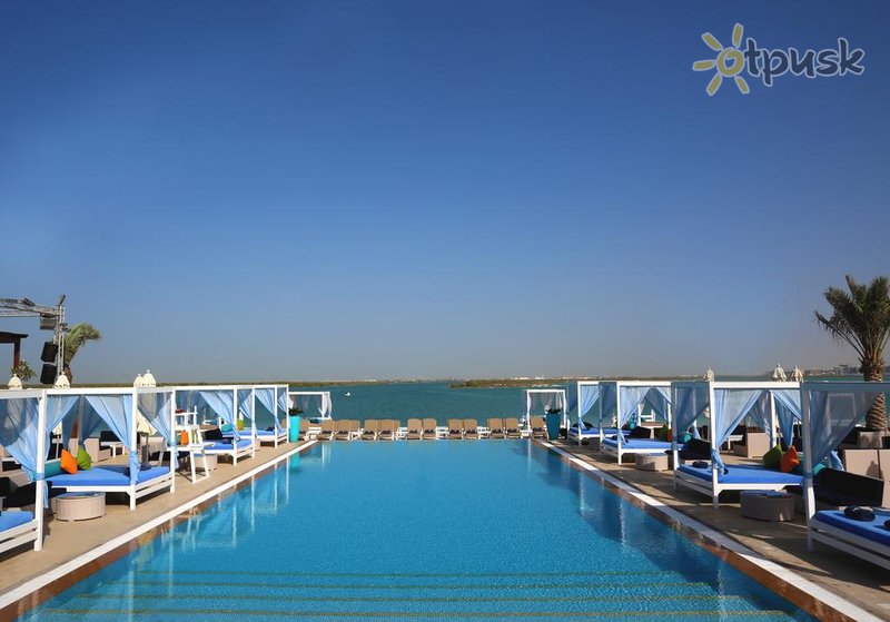 Фото отеля Centro Yas Island 3* Абу Даби ОАЭ экстерьер и бассейны