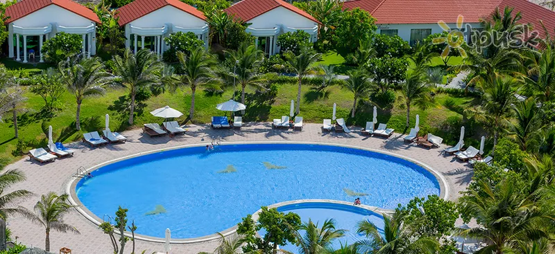 Фото отеля Dessole Beach Resort – Nha Trang 4* Нячанг В'єтнам екстер'єр та басейни