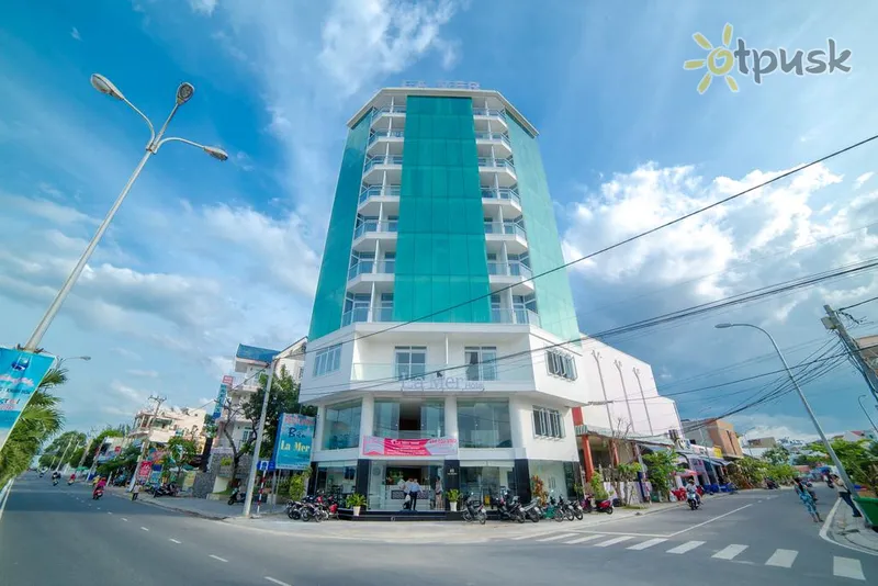 Фото отеля La Mer Hotel Nha Trang 2* Нячанг Вьетнам экстерьер и бассейны
