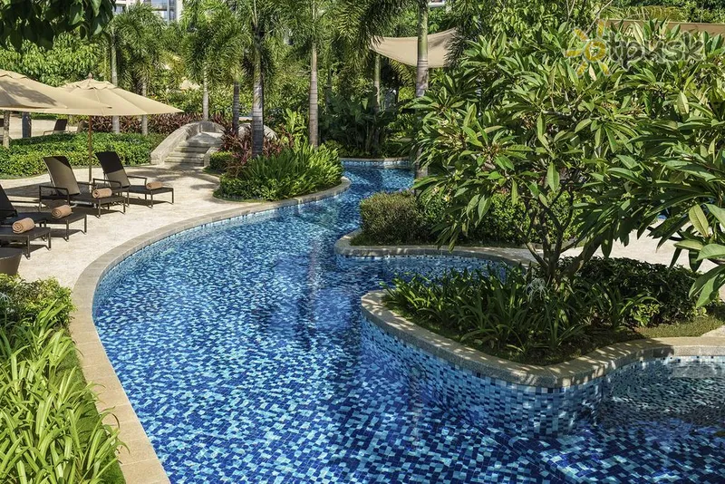 Фото отеля Shangri-La's Sanya Resort & Spa 5* о. Хайнань Китай экстерьер и бассейны