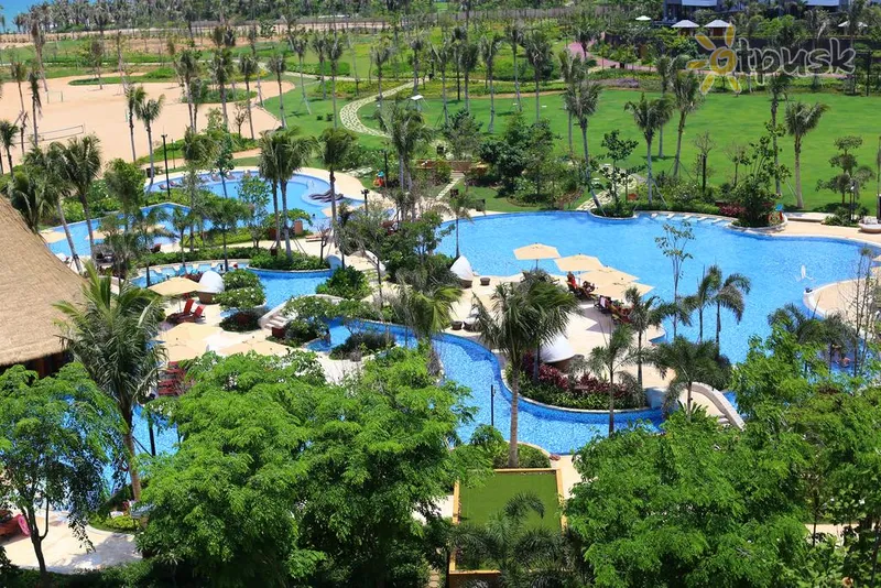 Фото отеля Shangri-La's Sanya Resort & Spa 5* о. Хайнань Китай екстер'єр та басейни