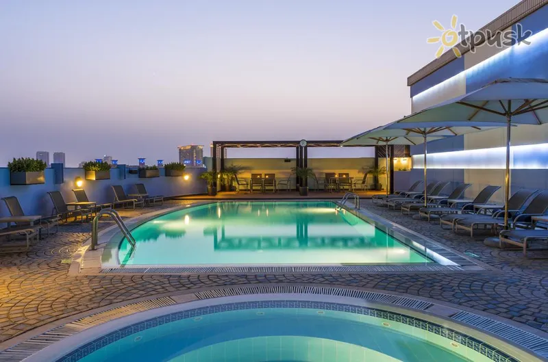 Фото отеля Coral Dubai Deira Hotel 4* Dubaija AAE ārpuse un baseini