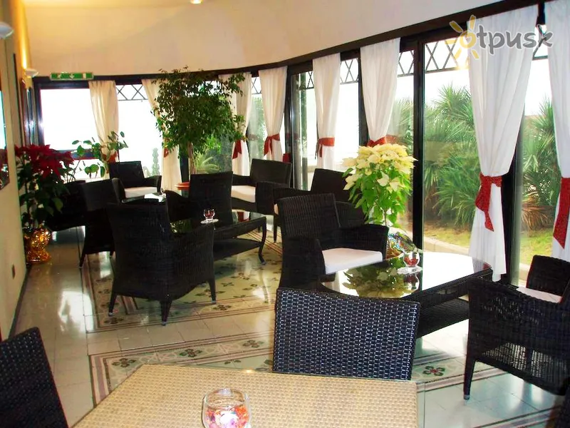 Фото отеля Parigi Hotel 4* Бордігера Італія бари та ресторани