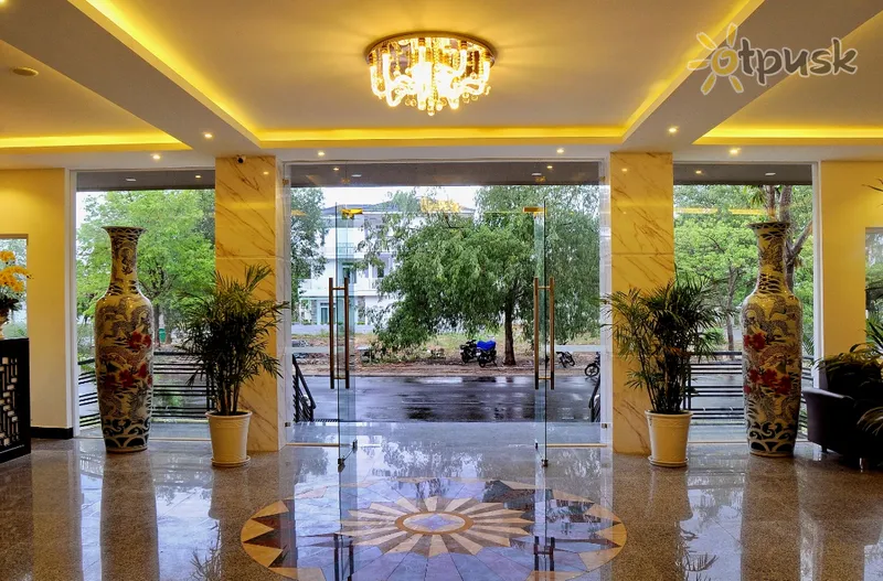 Фото отеля Verano Beach Hotel 3* Нячанг В'єтнам лобі та інтер'єр