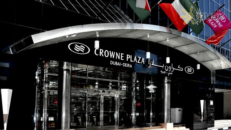 Фото отеля Crowne Plaza Dubai Deira 5* Дубай ОАЭ экстерьер и бассейны