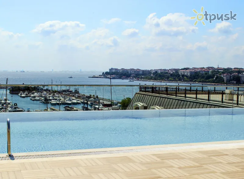 Фото отеля Wyndham Grand Istanbul Kalamis Marina 5* Стамбул Туреччина екстер'єр та басейни