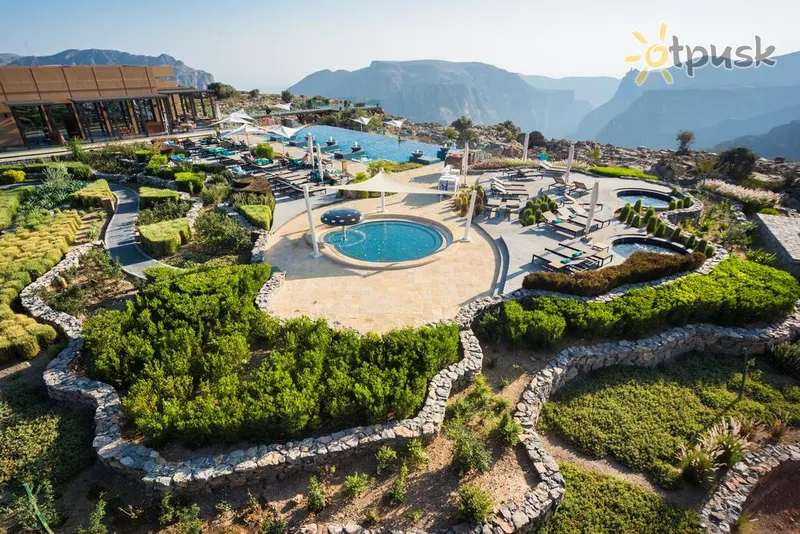 Фото отеля Anantara Al Jabal Al Akhdar Resort 5* Nizwa Omanas išorė ir baseinai
