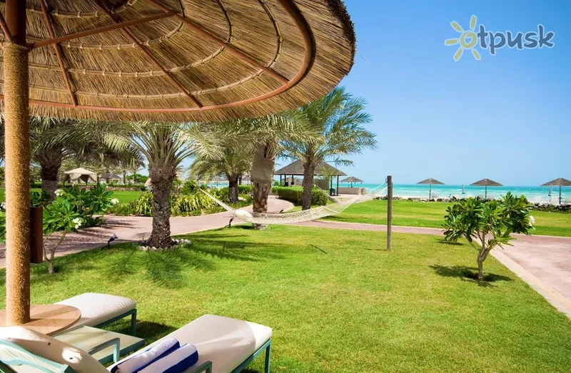 Фото отеля Danat Jebel Dhanna Resort 5* Абу Даби ОАЭ экстерьер и бассейны