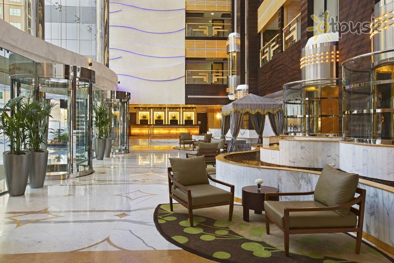 Фото отеля DoubleTree by Hilton Hotel and Residences Dubai Al Barsha 4* Дубай ОАЭ лобби и интерьер
