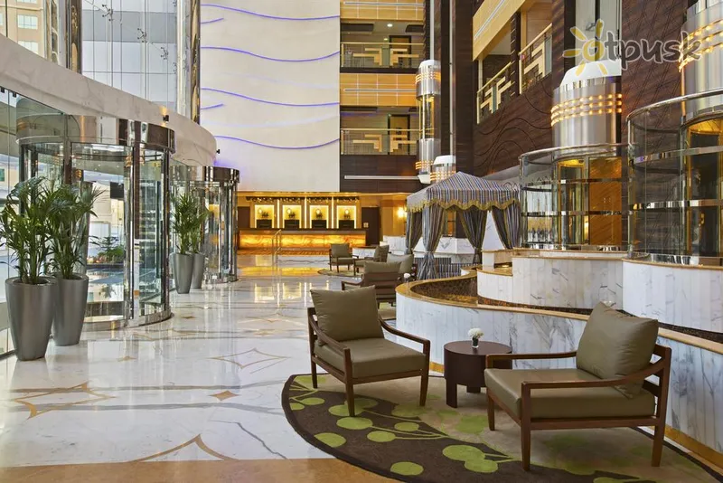 Фото отеля DoubleTree by Hilton Hotel & Residences Dubai Al Barsha 4* Dubaija AAE vestibils un interjers