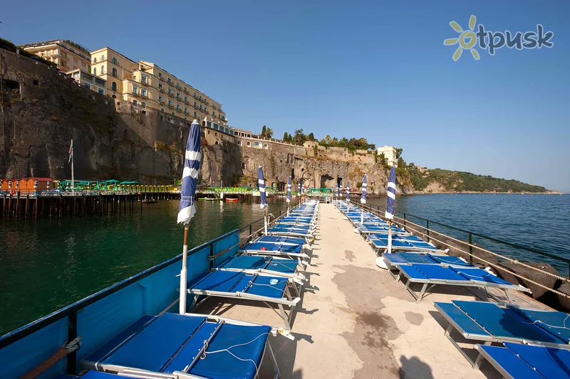 Фото отеля Continental 4* Сорренто Італія екстер'єр та басейни