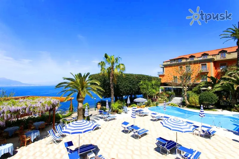 Фото отеля Ambasciatori Grand Hotel 4* Сорренто Італія екстер'єр та басейни