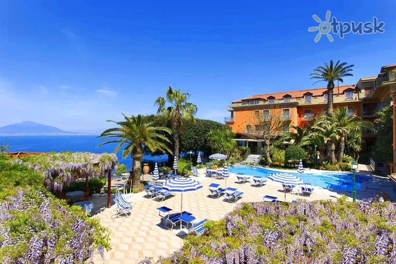 Фото отеля Ambasciatori Grand Hotel 4* Sorentas Italija išorė ir baseinai