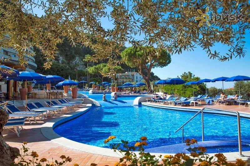 Фото отеля Hilton Sorrento Palace 4* Sorento Itālija ārpuse un baseini