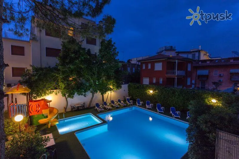Фото отеля New Hotel 3* Лідо Ді Езоло Італія екстер'єр та басейни