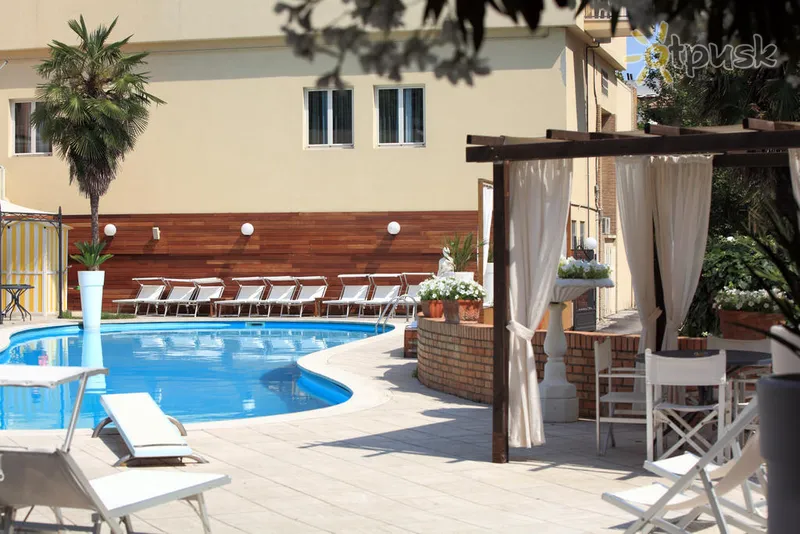 Фото отеля Villa Adriatica Ambienthotels 4* Ріміні Італія екстер'єр та басейни