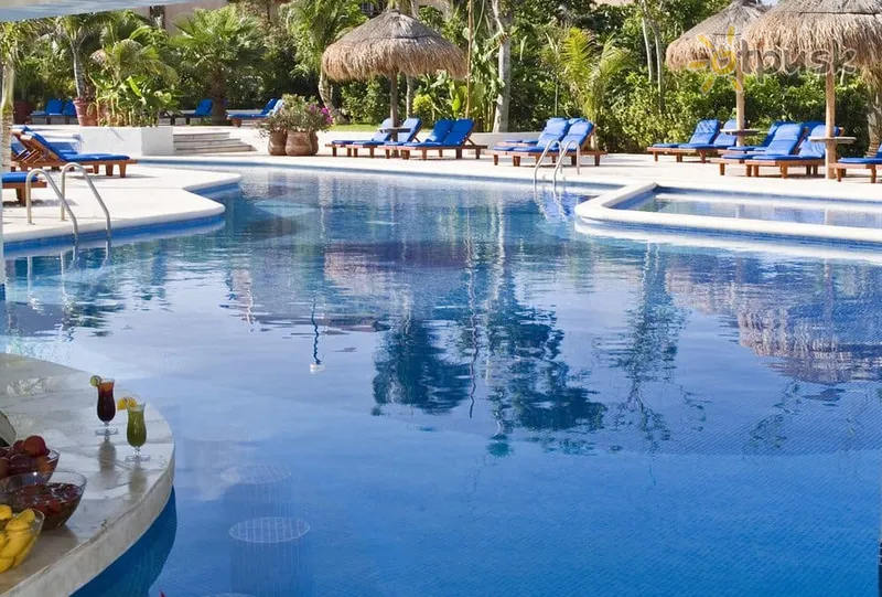 Фото отеля Sunscape Akumal Beach Resort & Spa 4* Ривьера Майя Мексика экстерьер и бассейны