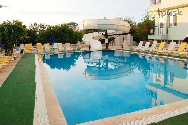 Фото отеля Gonul Palace Hotel 3* Kemeras Turkija išorė ir baseinai