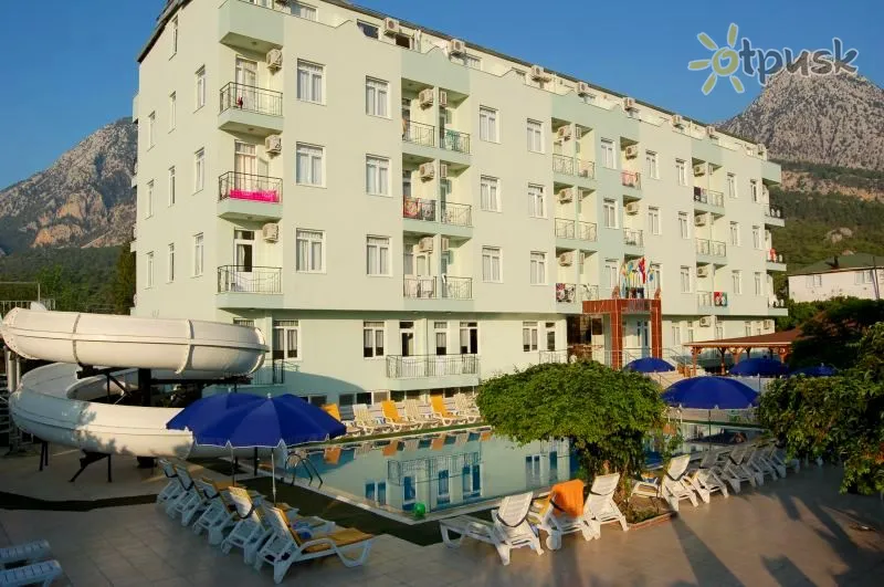 Фото отеля Gonul Palace Hotel 3* Кемер Туреччина екстер'єр та басейни
