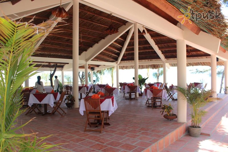 Фото отеля Gm Doc Let Beach Resort & Spa 4* Нячанг Вьетнам бары и рестораны