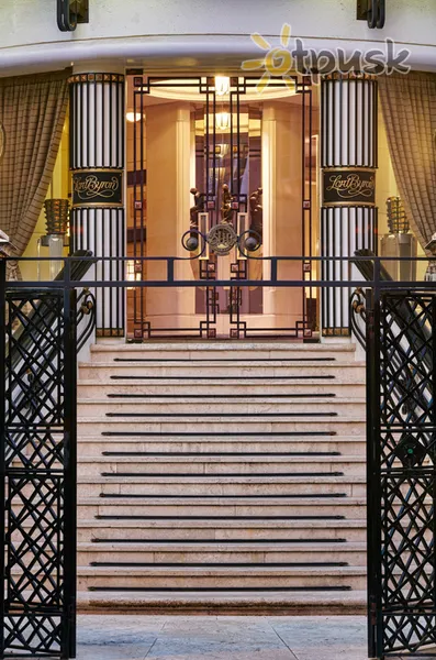 Фото отеля Lord Byron Hotel 5* Рим Италия экстерьер и бассейны