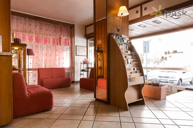 Фото отеля Omama Hotel 3* Аоста Италия лобби и интерьер