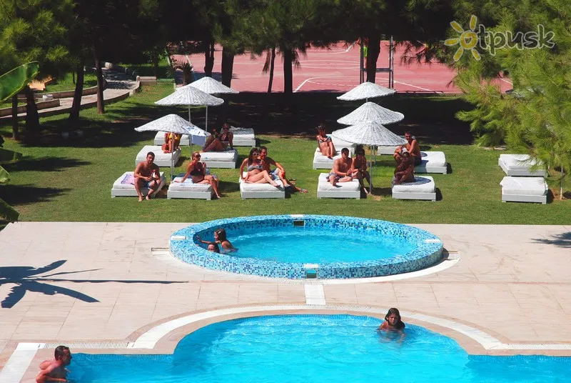 Фото отеля Flora Suites Hotel 4* Кушадасы Турция экстерьер и бассейны