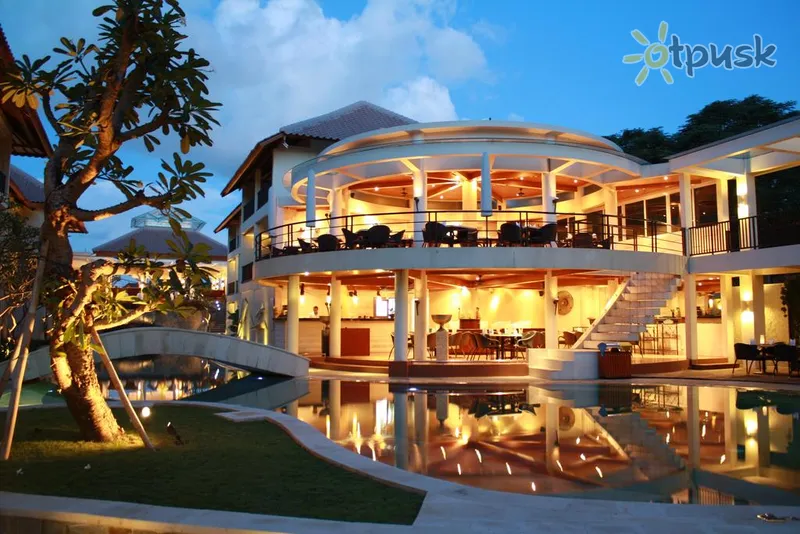 Фото отеля Away Bali Legian Camakila Resort 4* Kuta (Balis) Indonezija išorė ir baseinai