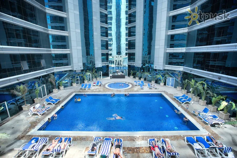 Фото отеля The Ghaya Grand Hotel 5* Dubajus JAE išorė ir baseinai