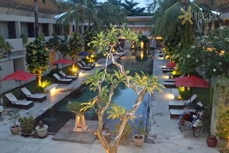Фото отеля The Oasis Kuta 3* Kuta (Bali) Indonēzija ārpuse un baseini